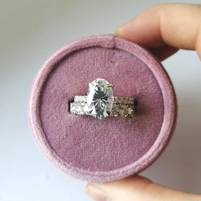 Designing a custom moissanite engagement ring. Here's some pro-tips.